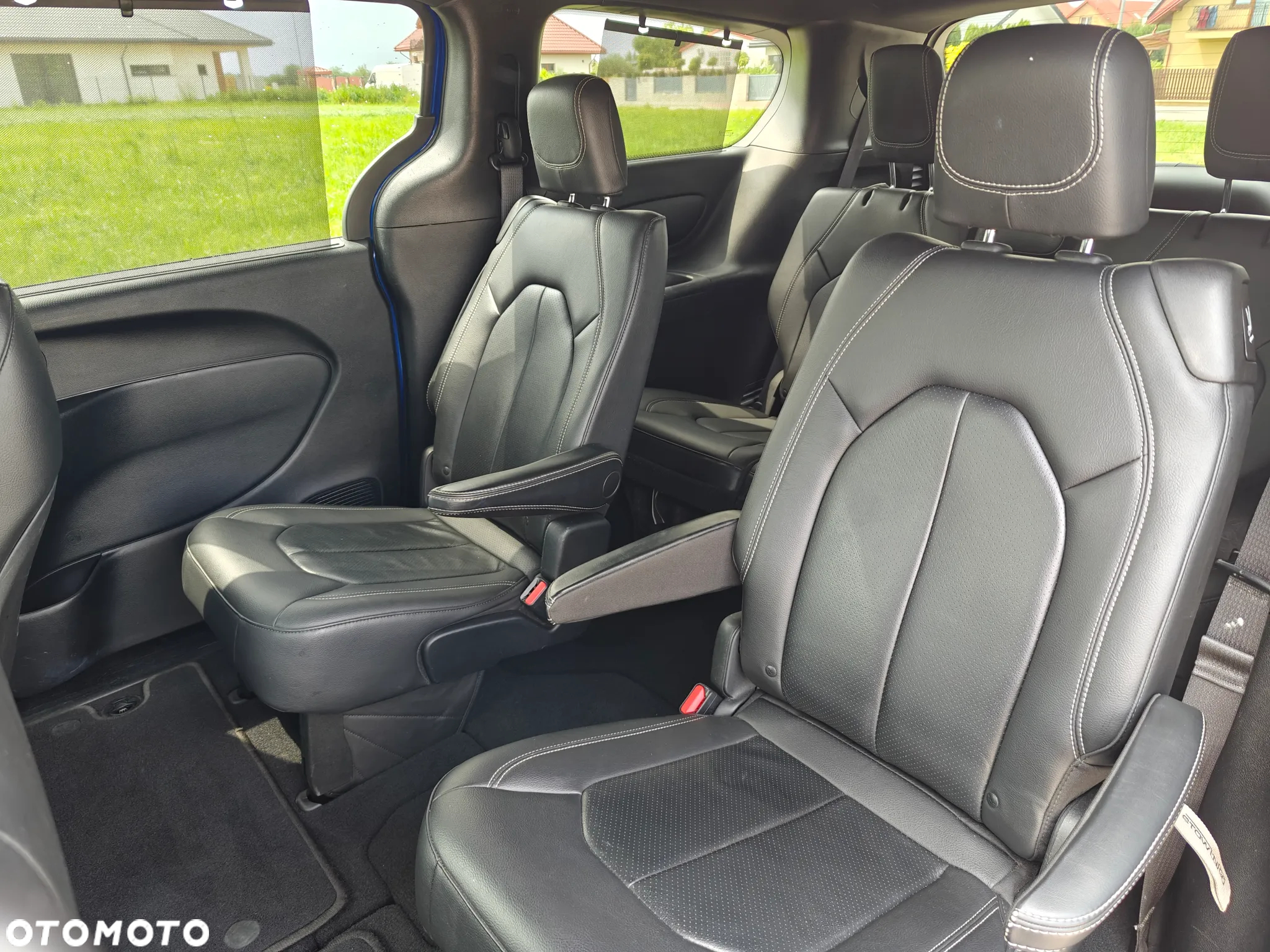 Chrysler Pacifica - 10