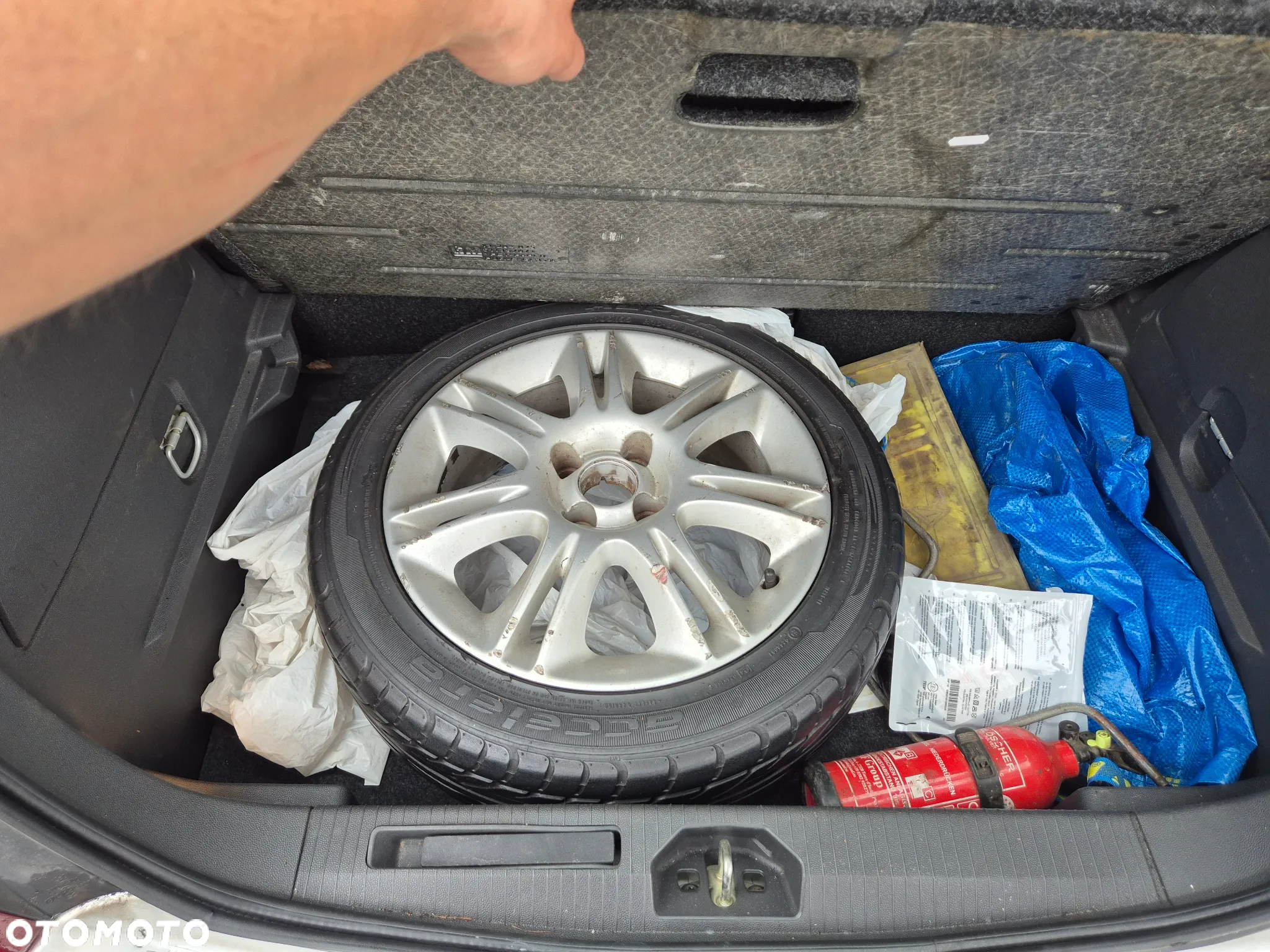 Opel Corsa 1.4 16V Cosmo - 8