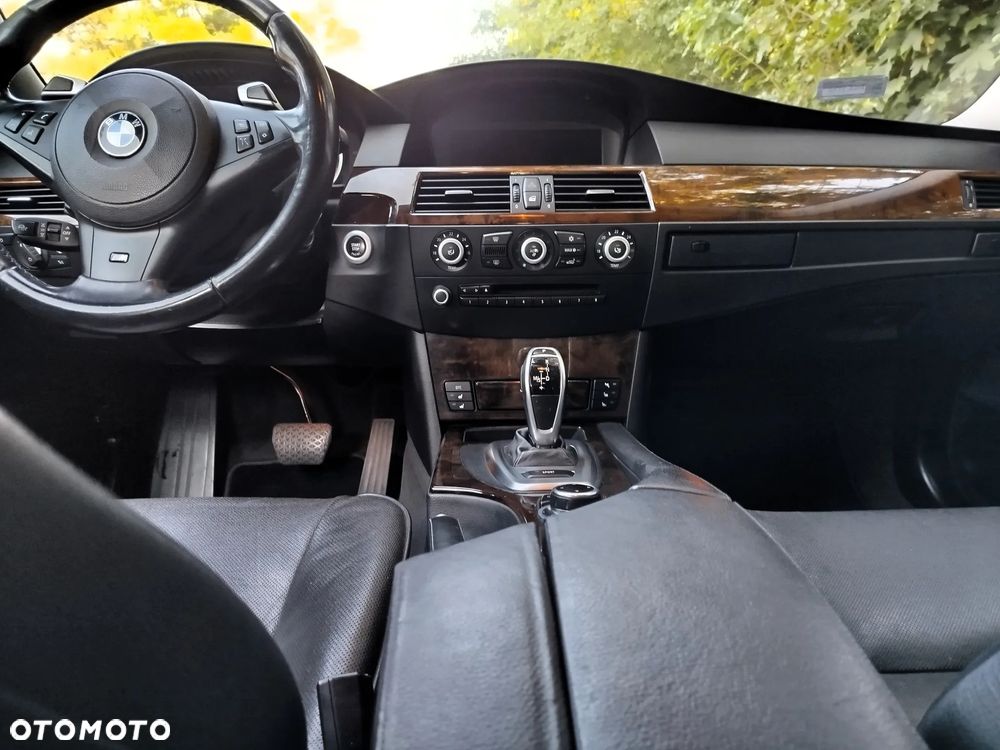 BMW Seria 5 535d - 25