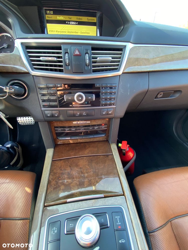Mercedes-Benz Klasa E 350 CDI DPF 4Matic BlueEFFICIENCY 7G-TRONIC Elegance - 8