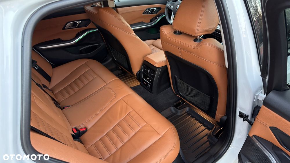 BMW Seria 3 - 38