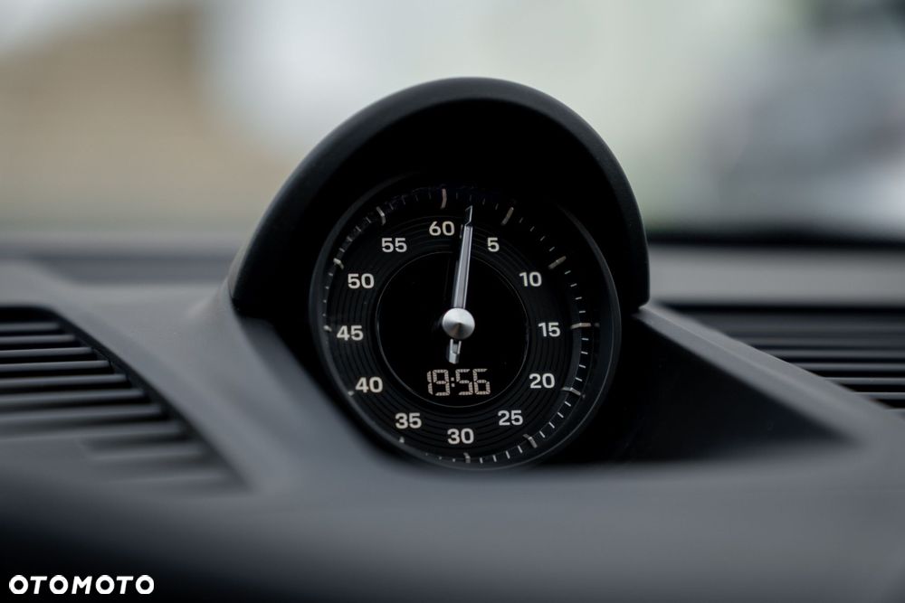 Porsche 911 Carrera T PDK - 13