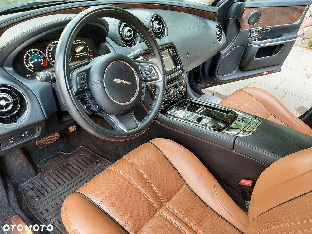 Jaguar XJ 3.0 V6 Kompressor AWD R-Sport - 16