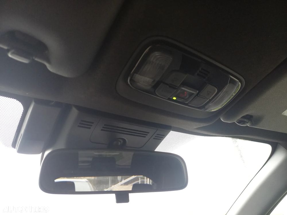 Toyota Yaris 1.5 VVT-i HSD Dynamic Bi-tone - 29