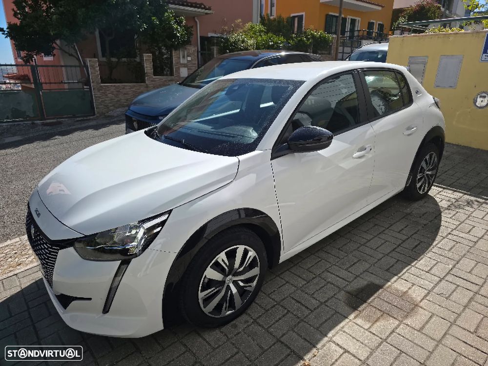 Peugeot 208 - 5