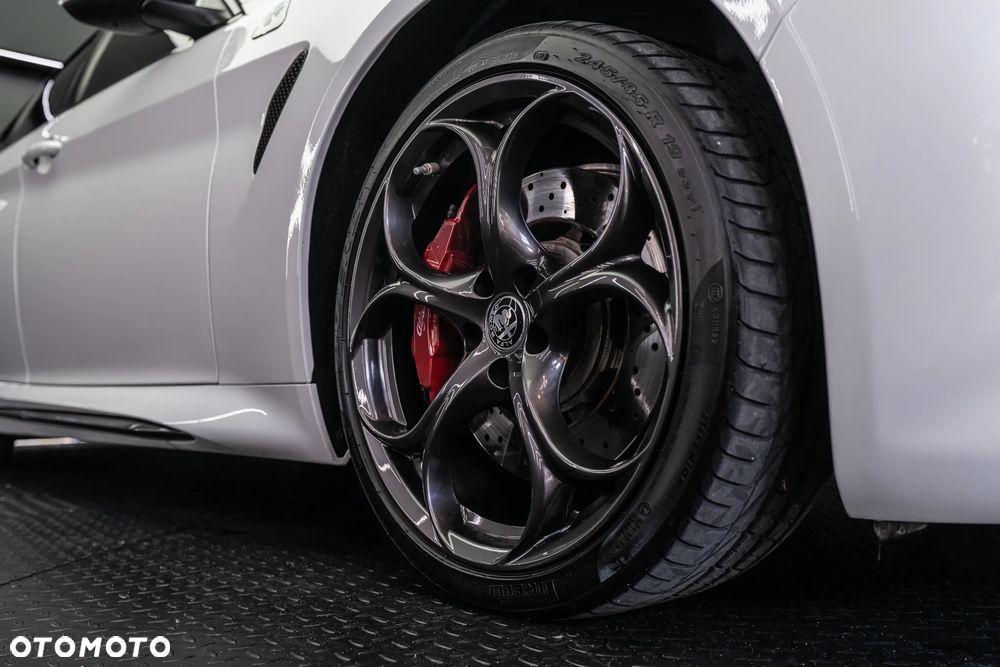 Alfa Romeo Giulia 2.9 Bi Turbo V6 Quadrifoglio - 20