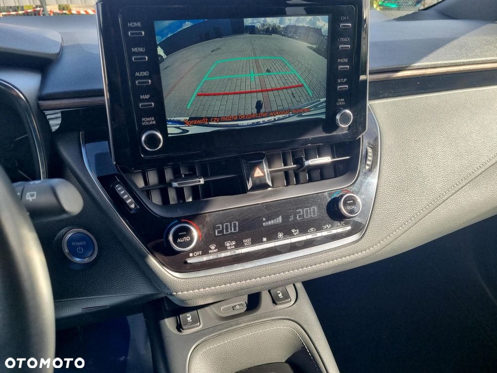 Toyota Corolla 2.0 Hybrid Trek - 20