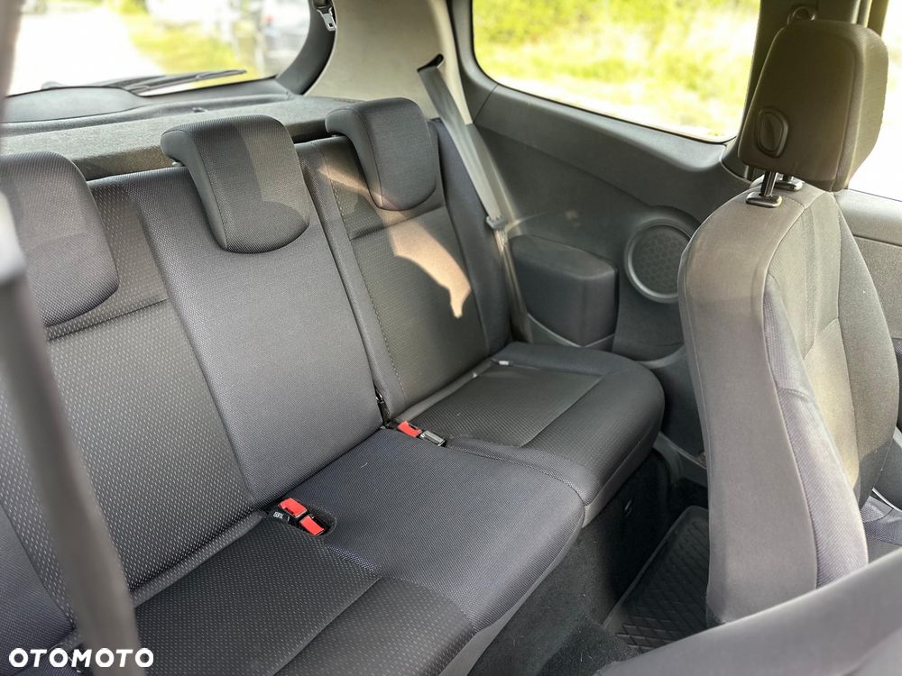 Renault Clio - 11