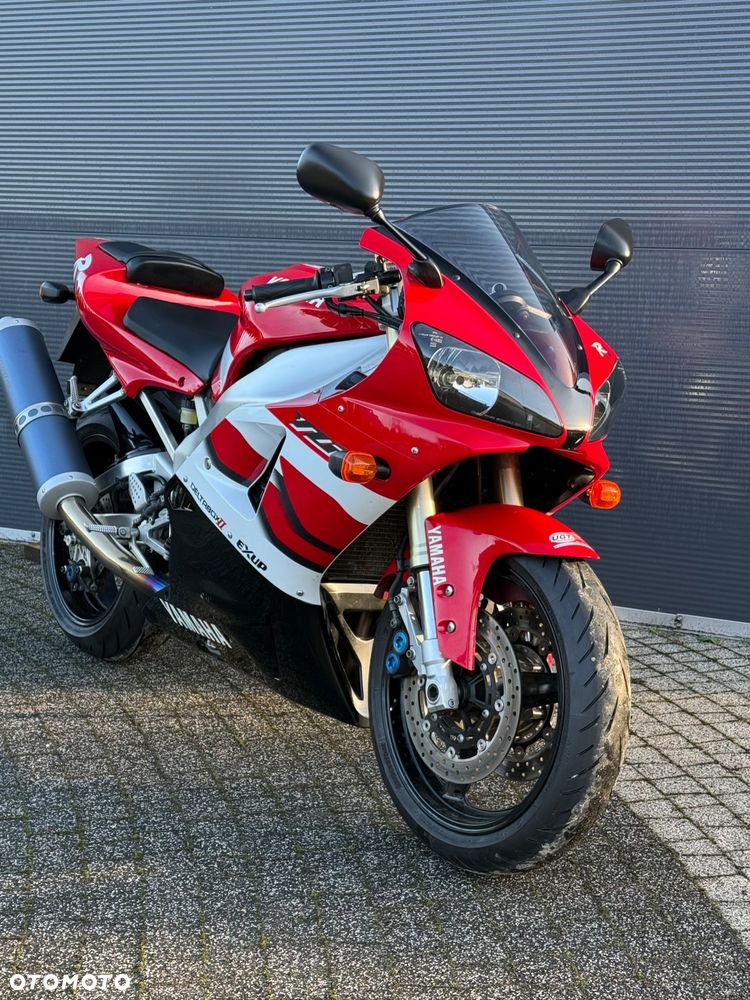 Yamaha YZF - 2