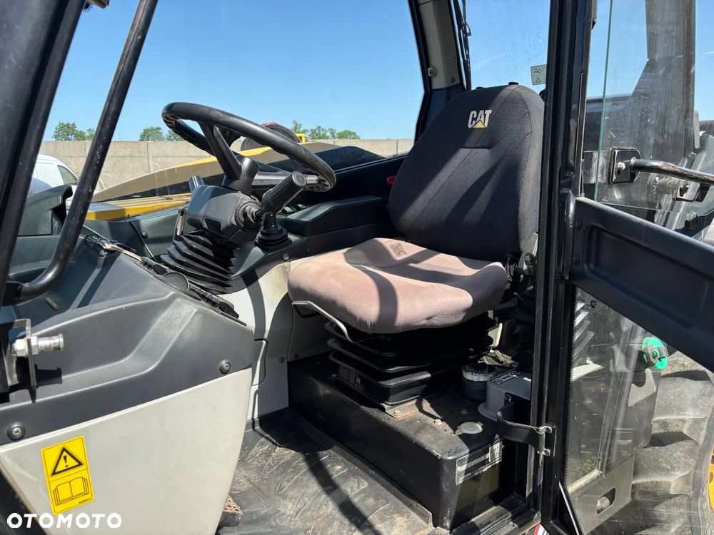 Caterpillar TH337C - 27