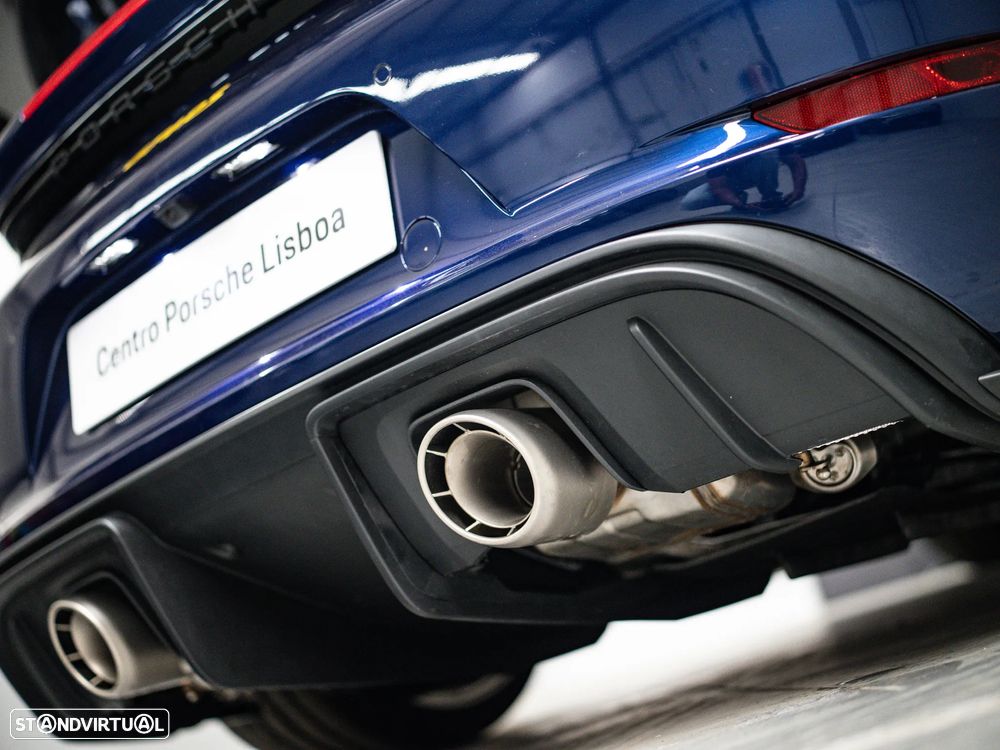 Porsche 718 Cayman GT4 RS - 16