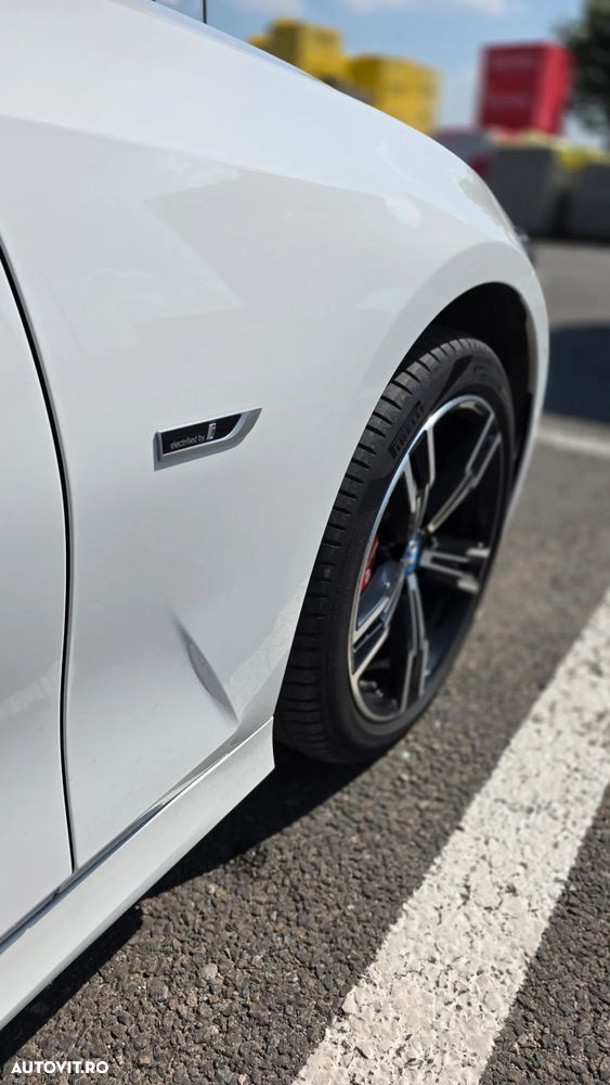 BMW Seria 3 330e xDrive Aut. M Sport - 6