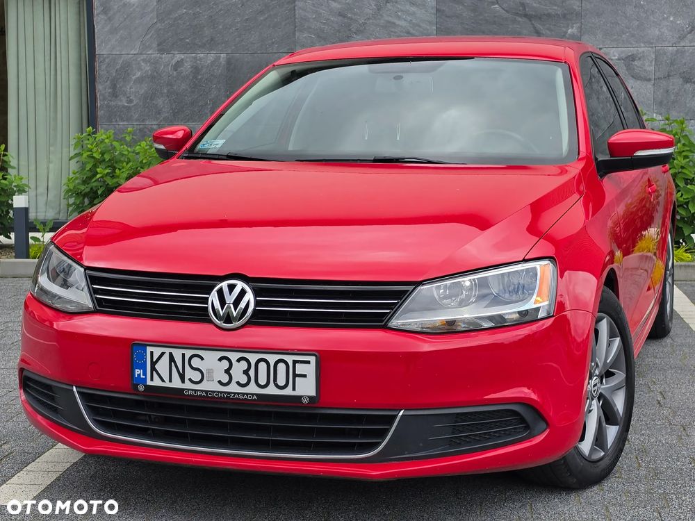 Volkswagen Jetta - 1