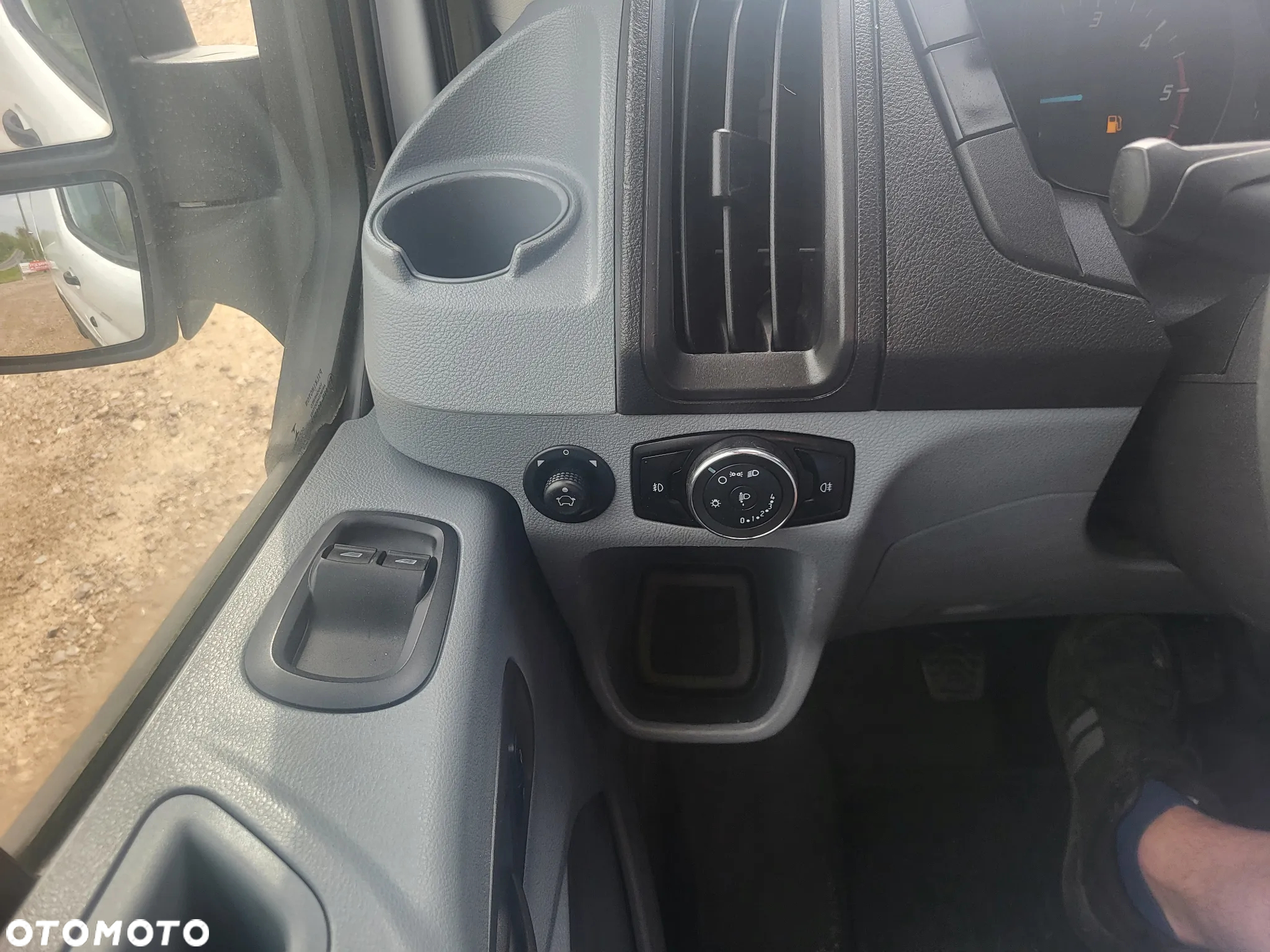 Ford Transit - 23
