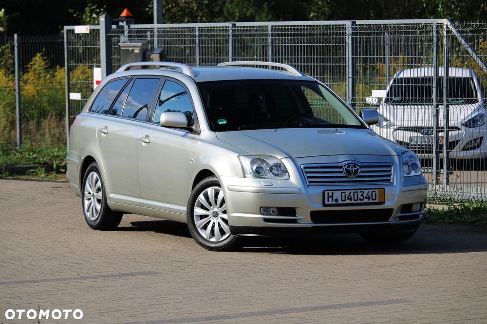 Toyota Avensis - 6