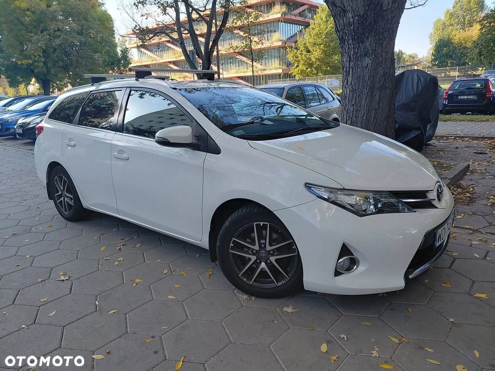 Toyota Auris 2014 photo 4