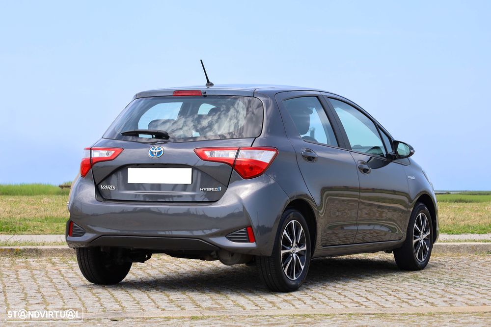 Toyota Yaris 1.5 HSD Comfort +P.Style+P.Techno - 7
