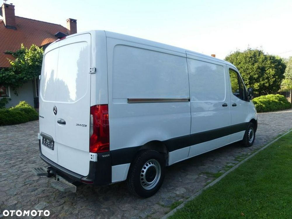 Mercedes-Benz Sprinter - 21