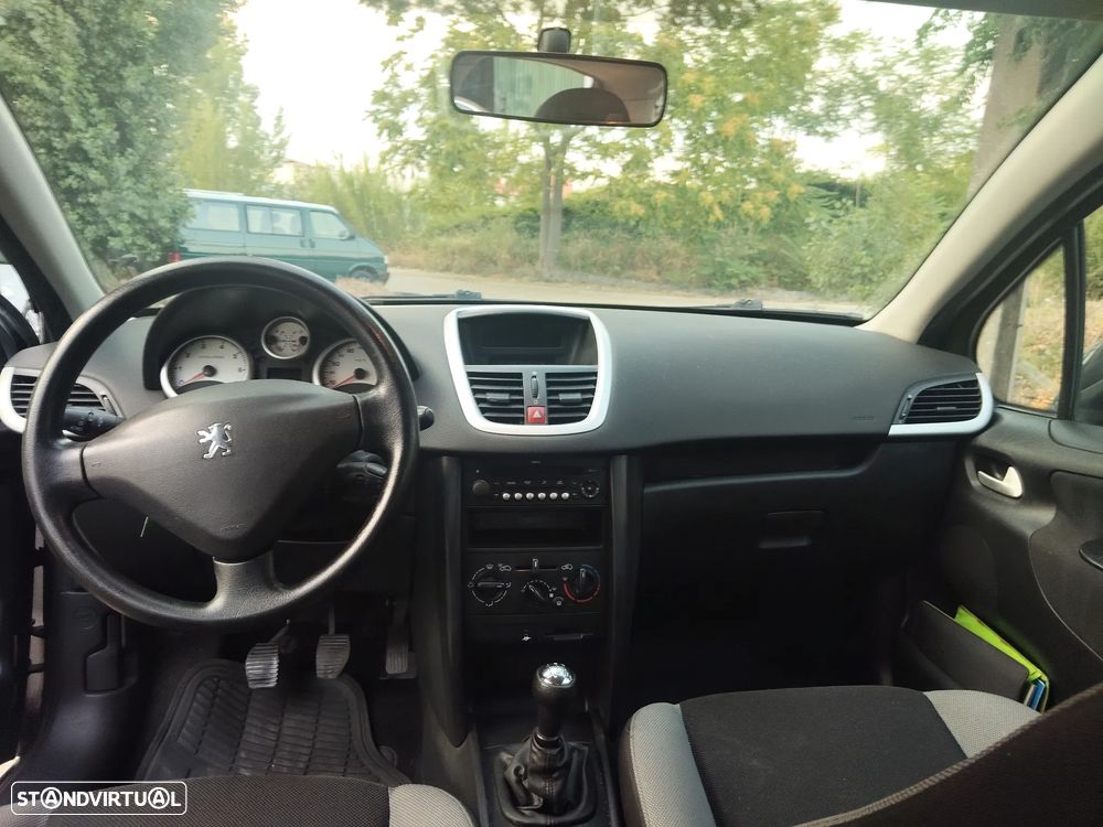 Peugeot 207 1.4 16V Open - 10