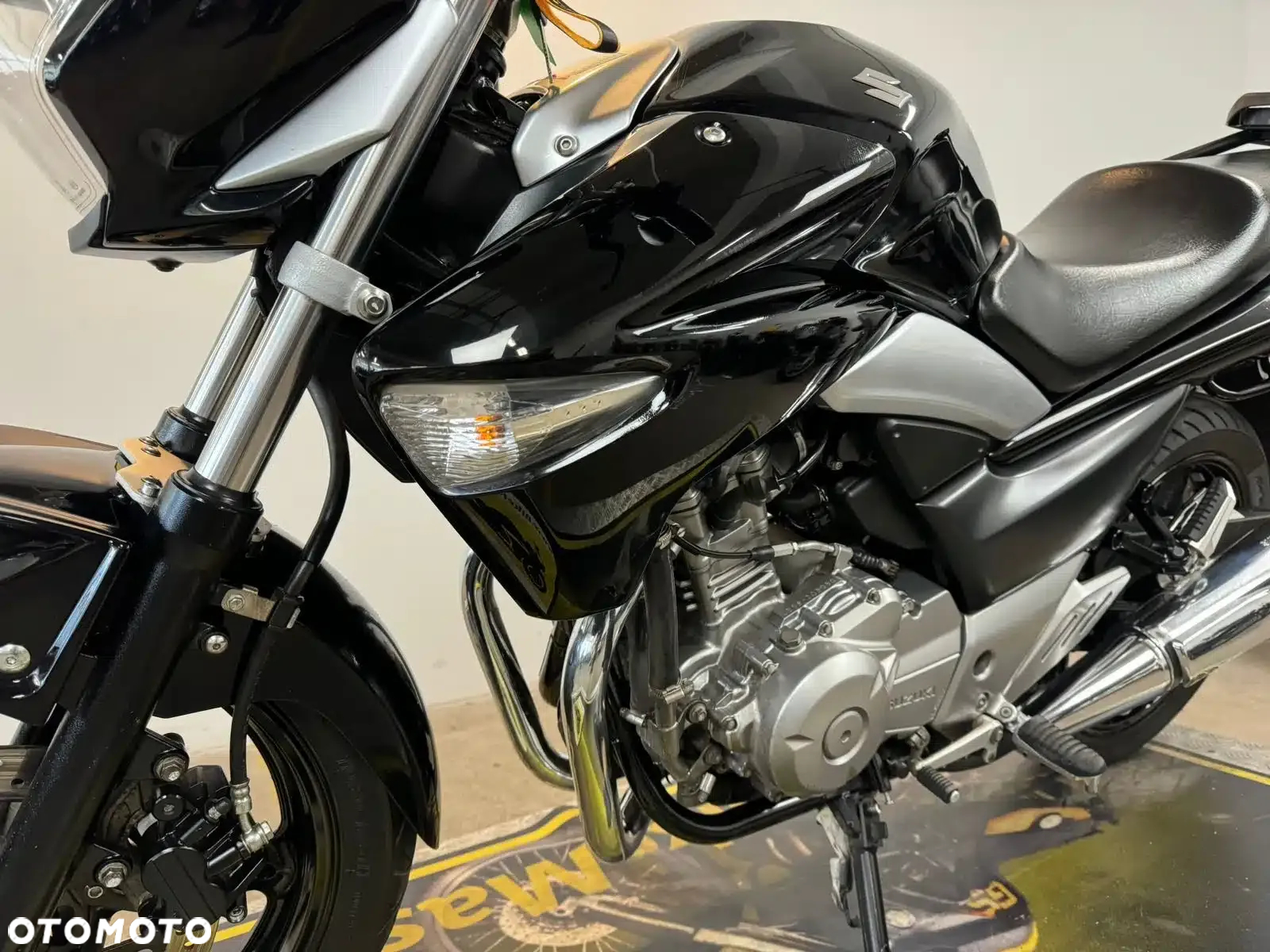Suzuki GW 250 - 19