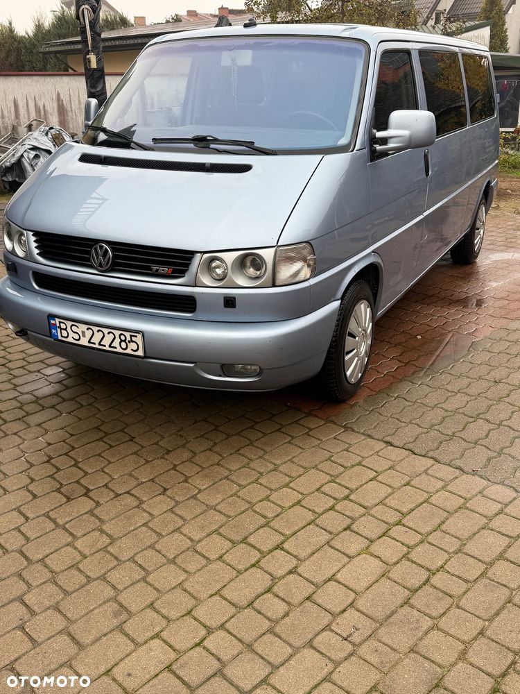 Volkswagen Caravelle - 12
