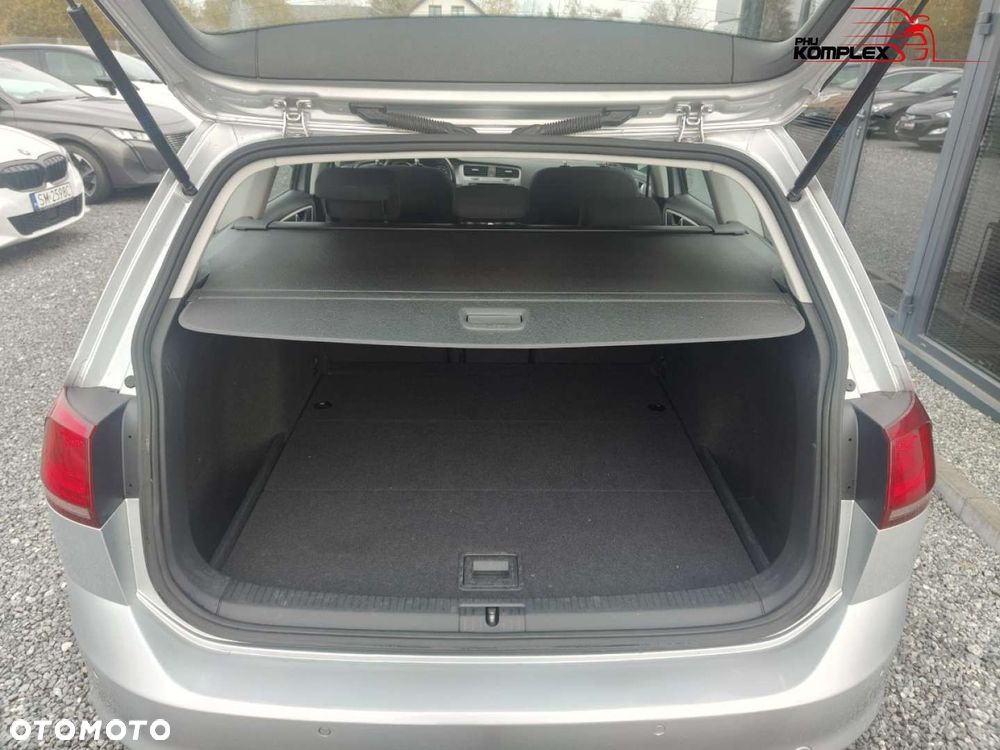 Volkswagen Golf - 11