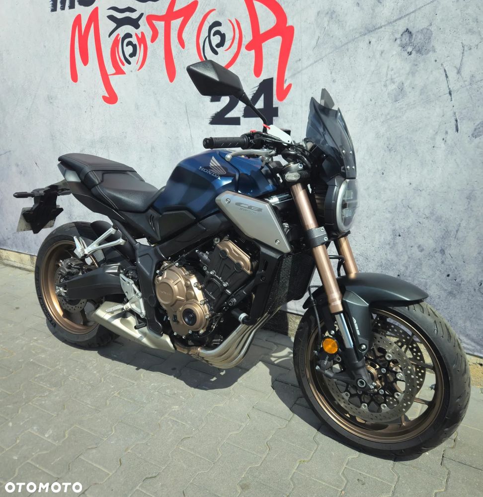 Honda CB - 2
