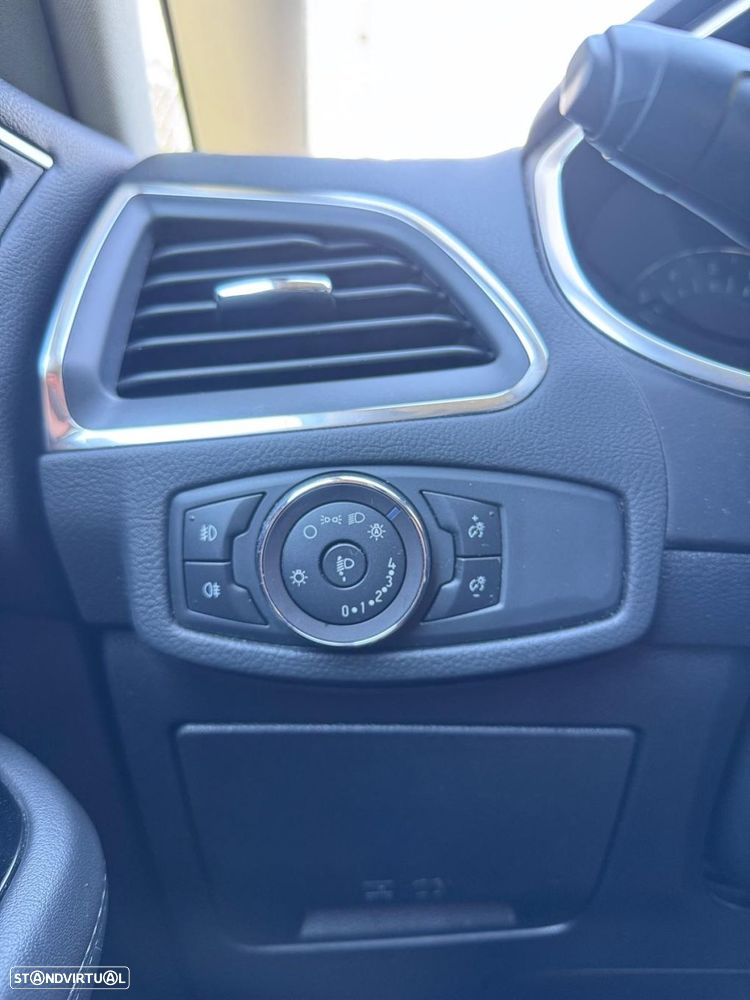 Ford Galaxy - 33