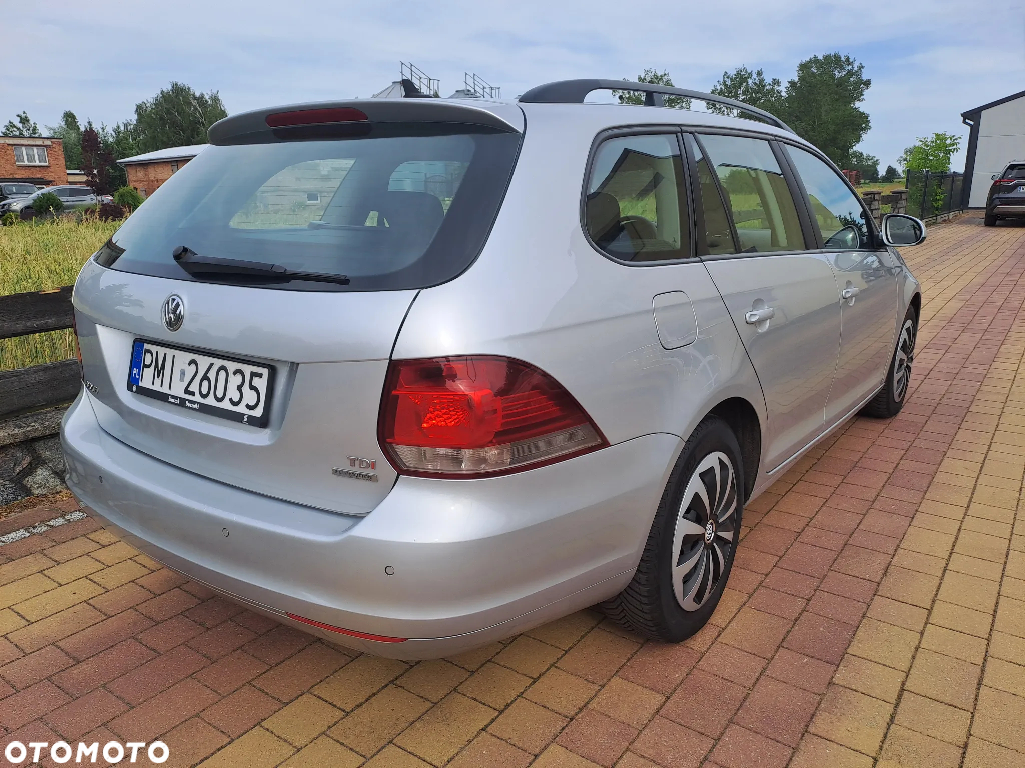 Volkswagen Golf 1.6 TDI BlueMotion Technology Comfortline - 6