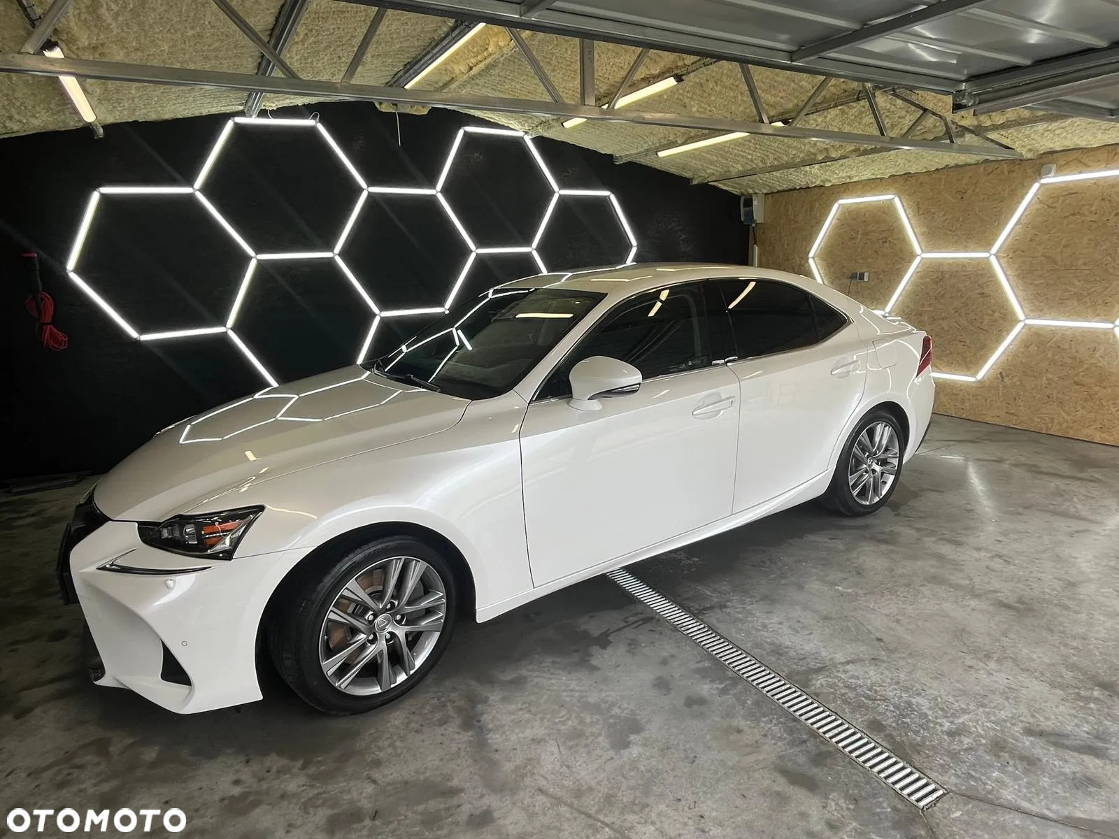 Lexus IS 200t / 300 Elegance - 3