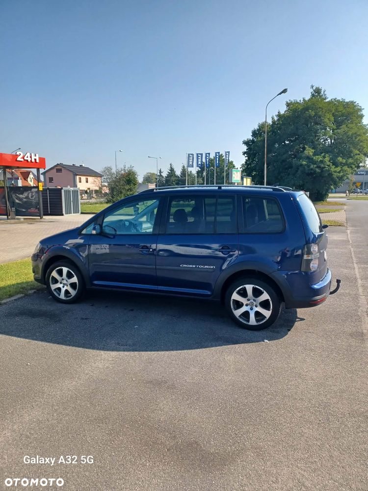 Volkswagen Touran 1.9 TDI DPF DSG Cross - 12