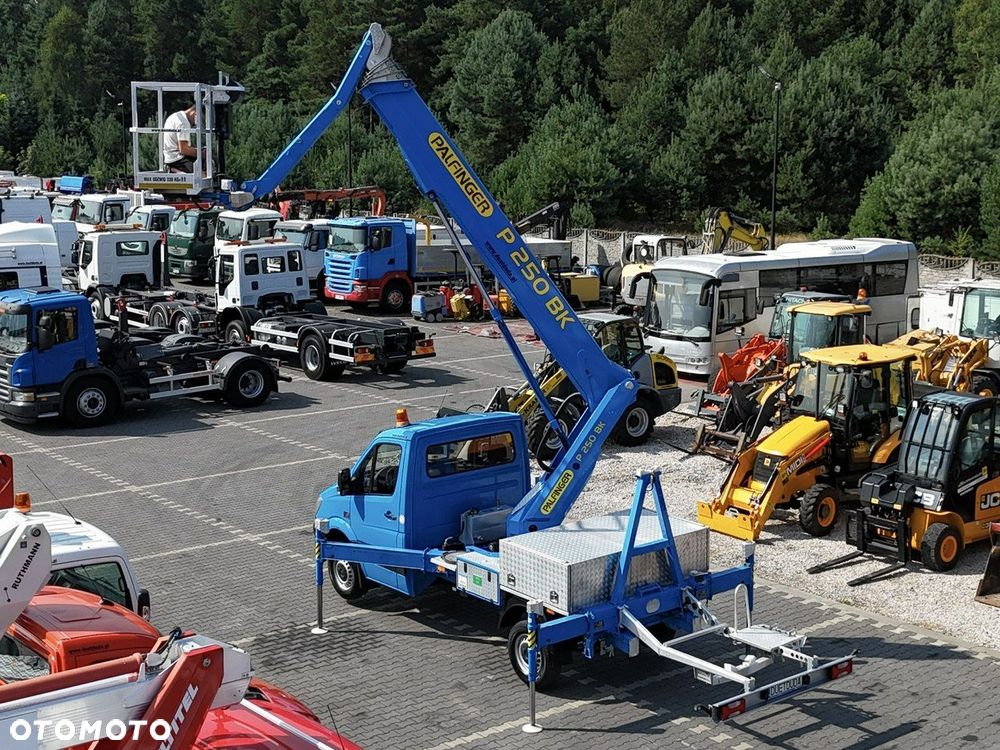 Mercedes-Benz Sprinter - 26