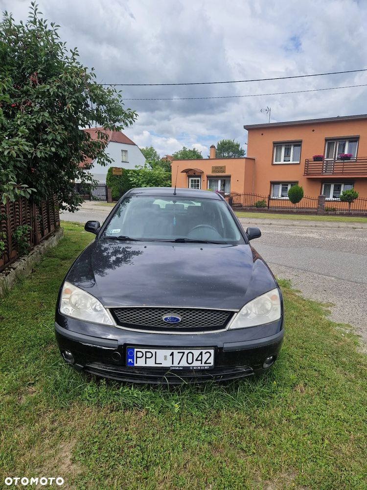 Ford Mondeo 1.8 Ambiente - 3