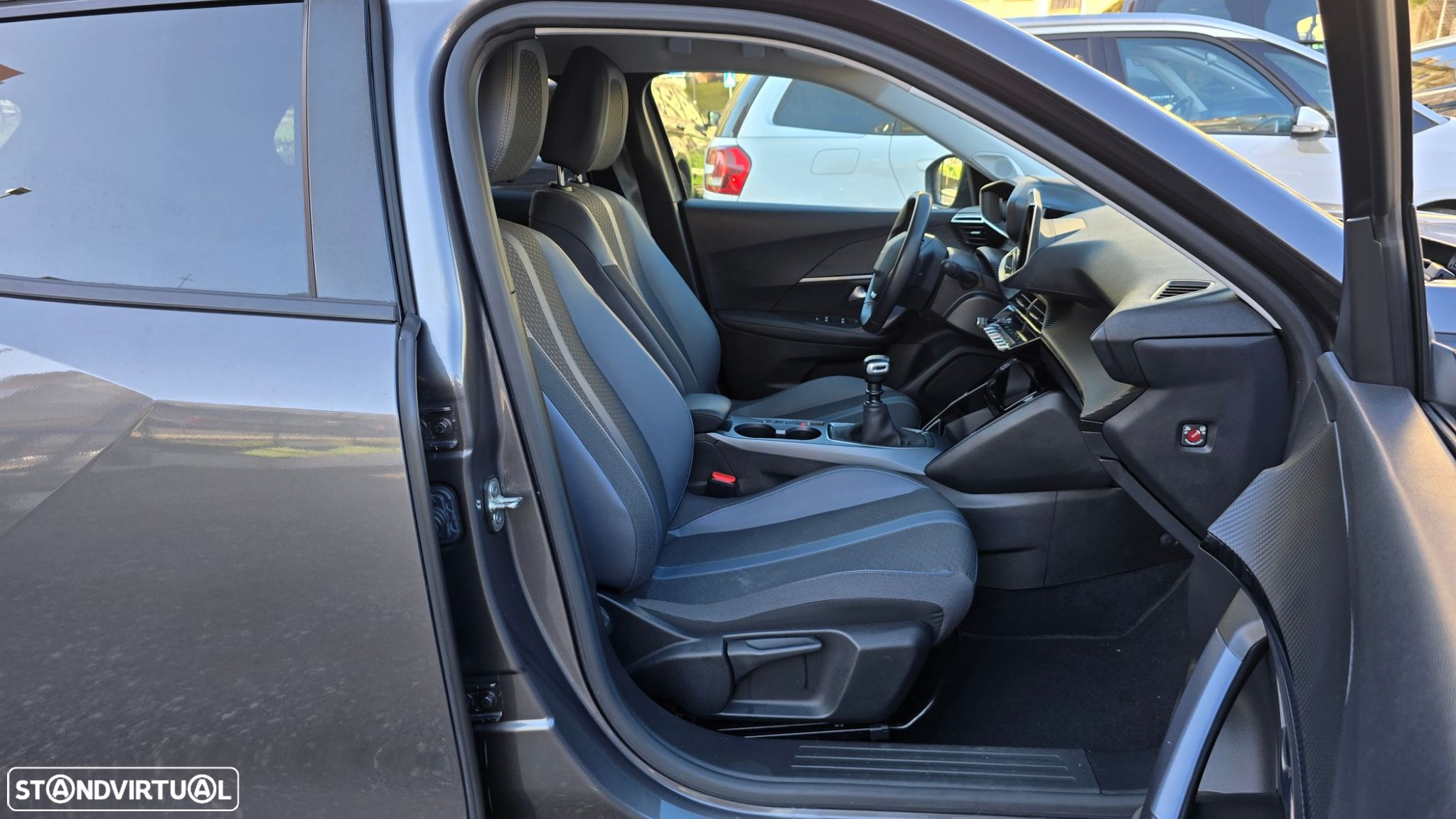 Peugeot 2008 - 43