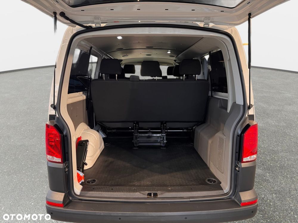 Volkswagen Transporter - 11