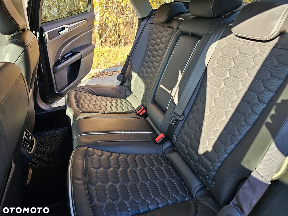 Ford Mondeo 2.0 Hybrid Vignale - 30