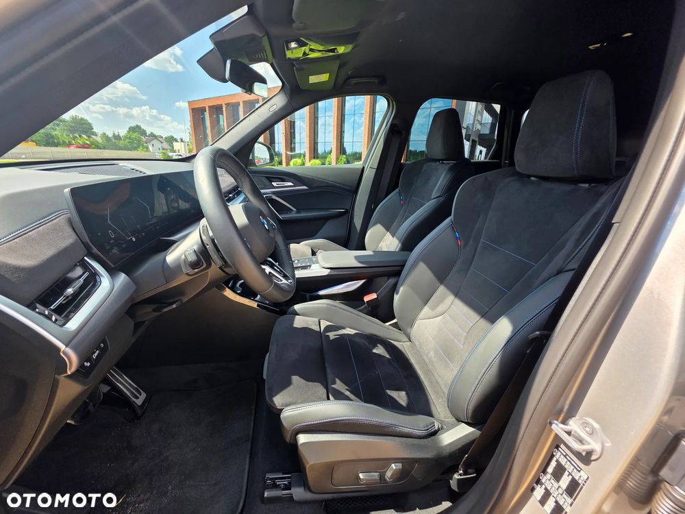 BMW X1 sDrive18i - 11