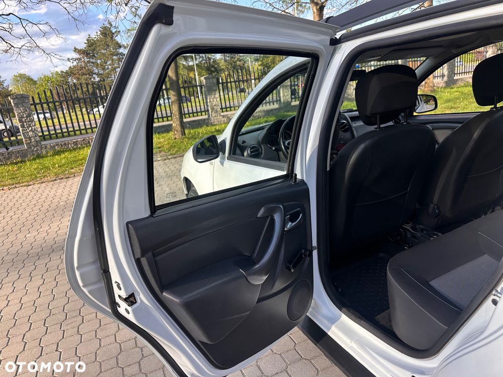 Dacia Duster 1.6 SCe Comfort 4WD - 18