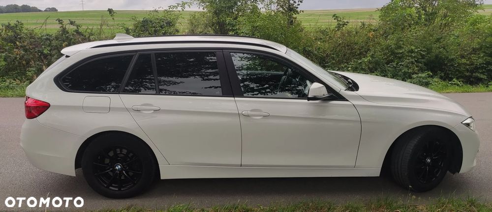 BMW Seria 3 318i - 9