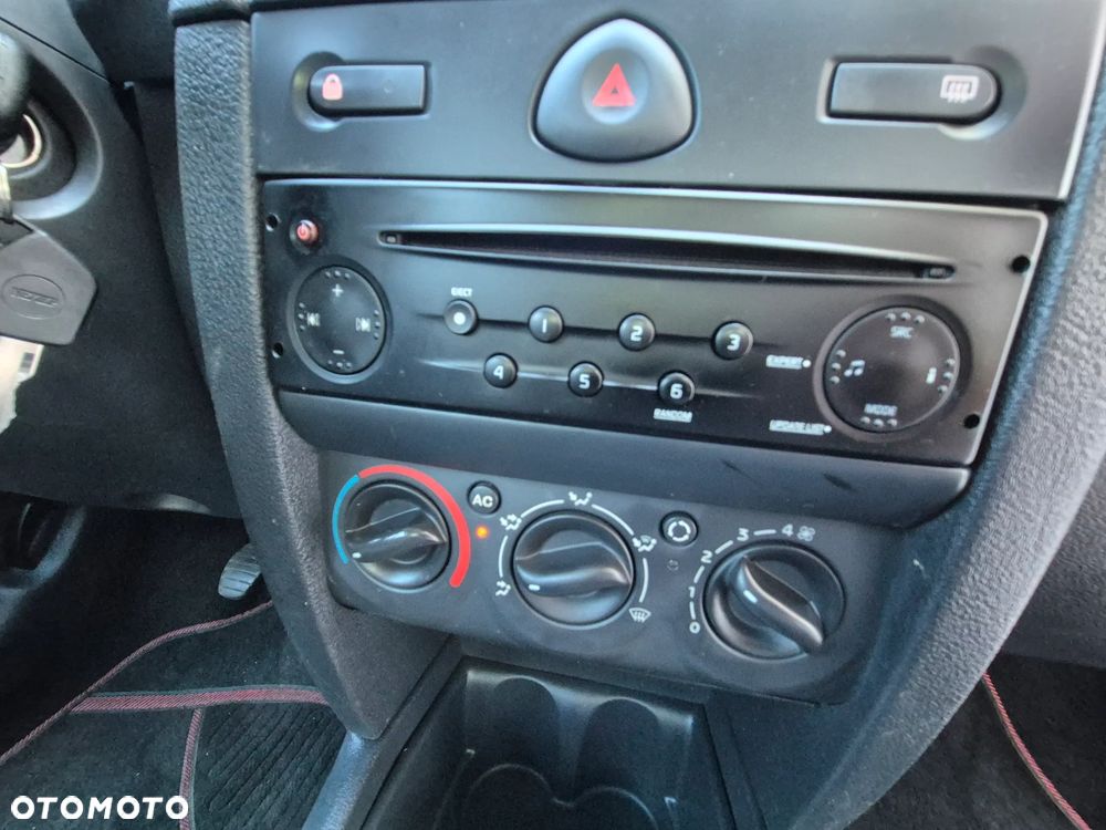 Renault Clio 1.2 16V Privilege - 26