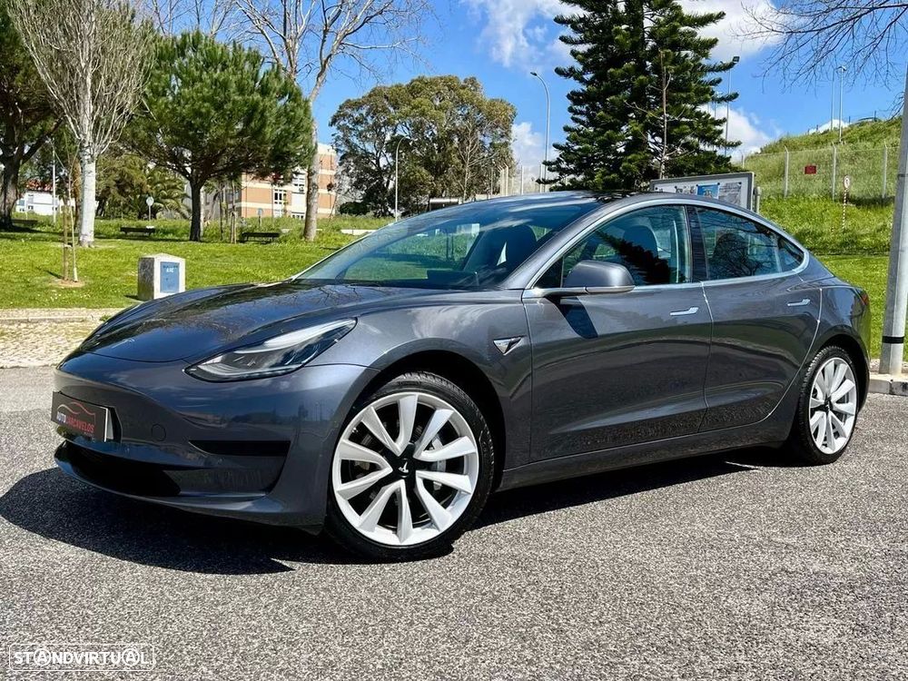 Tesla Model 3 - 2