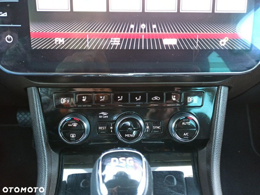 Skoda Superb 1.8 TSI L&K DSG - 18