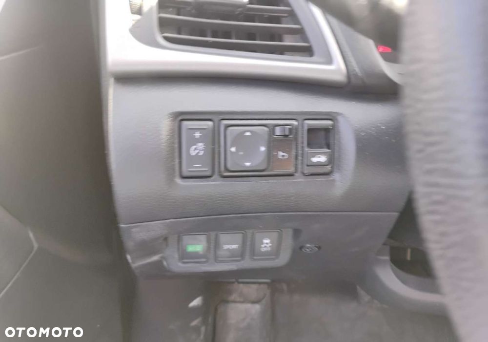 Nissan Sentra - 12