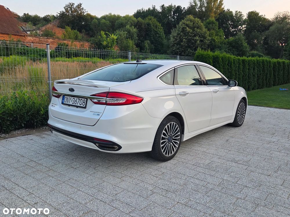 Ford Fusion - 8
