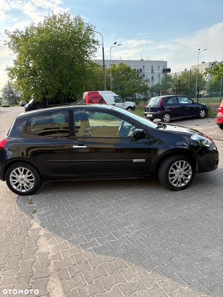 Renault Clio 1.5 dCi ESP Initiale - 19