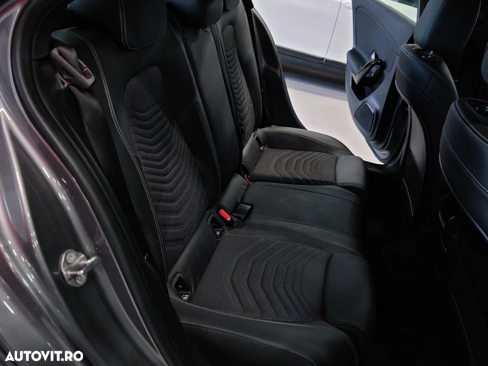 Mercedes-Benz A 180 d Sedan Aut. - 20