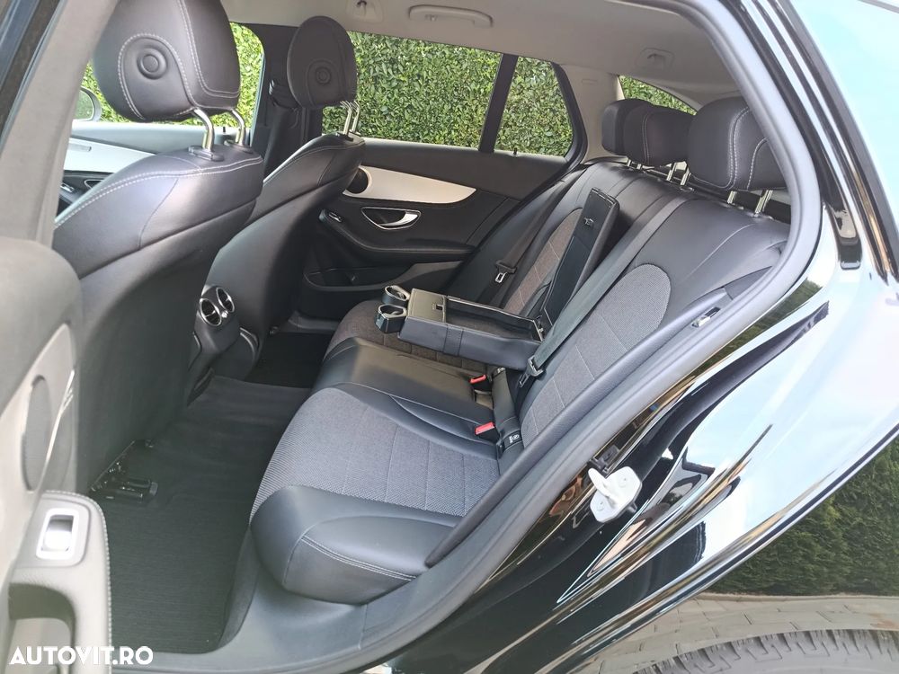 Mercedes-Benz C - 24