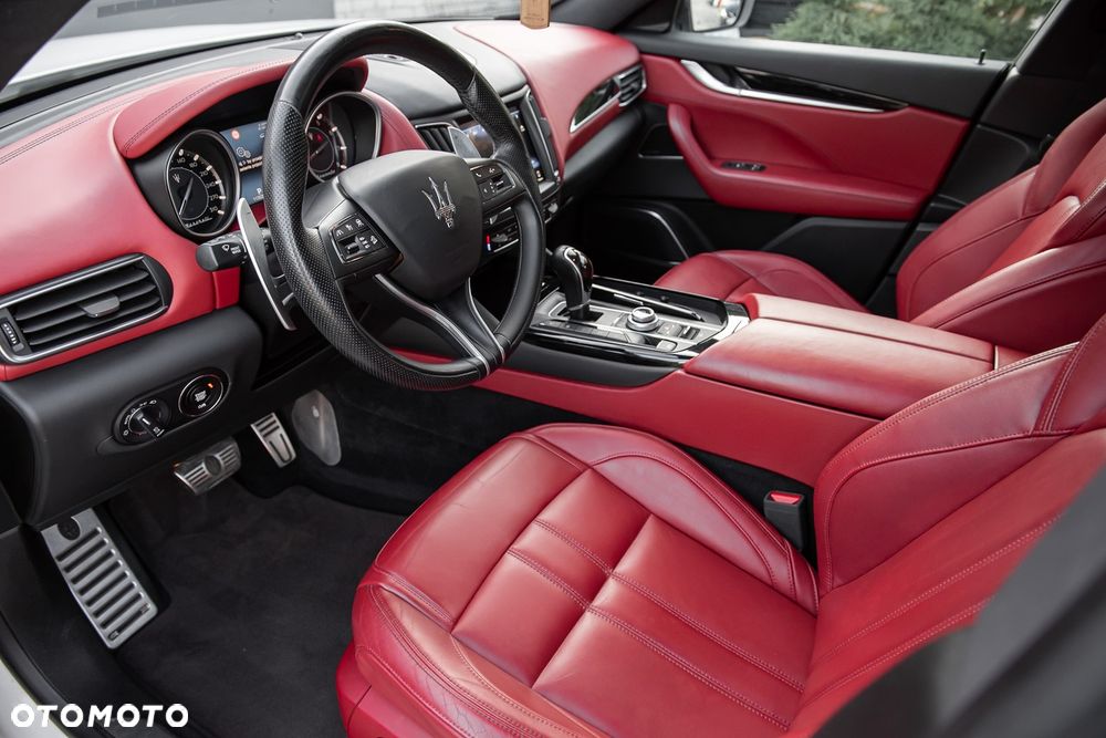 Maserati Levante Granlusso - 17