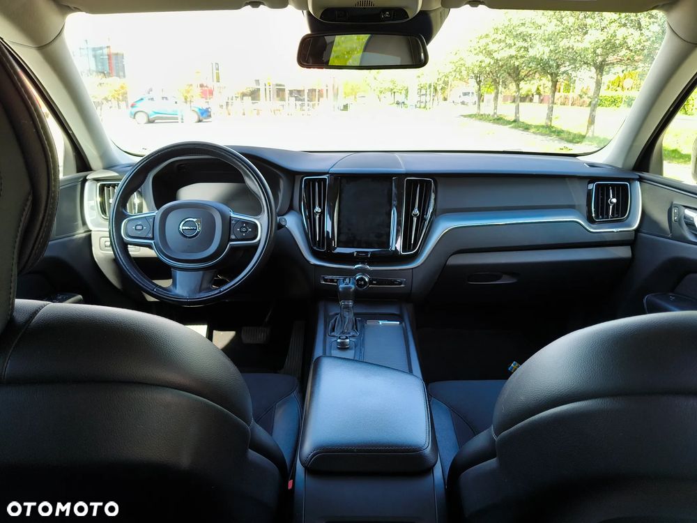 Volvo XC 60 T5 AWD Momentum - 14