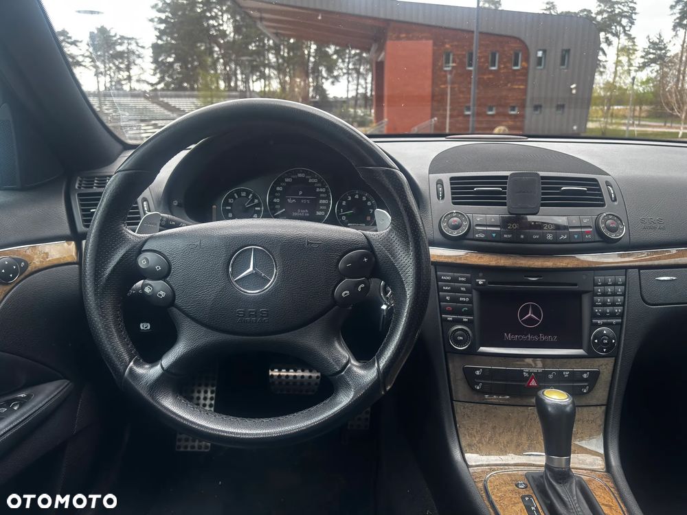 Mercedes-Benz Klasa E 63 AMG 7G-TRONIC - 6